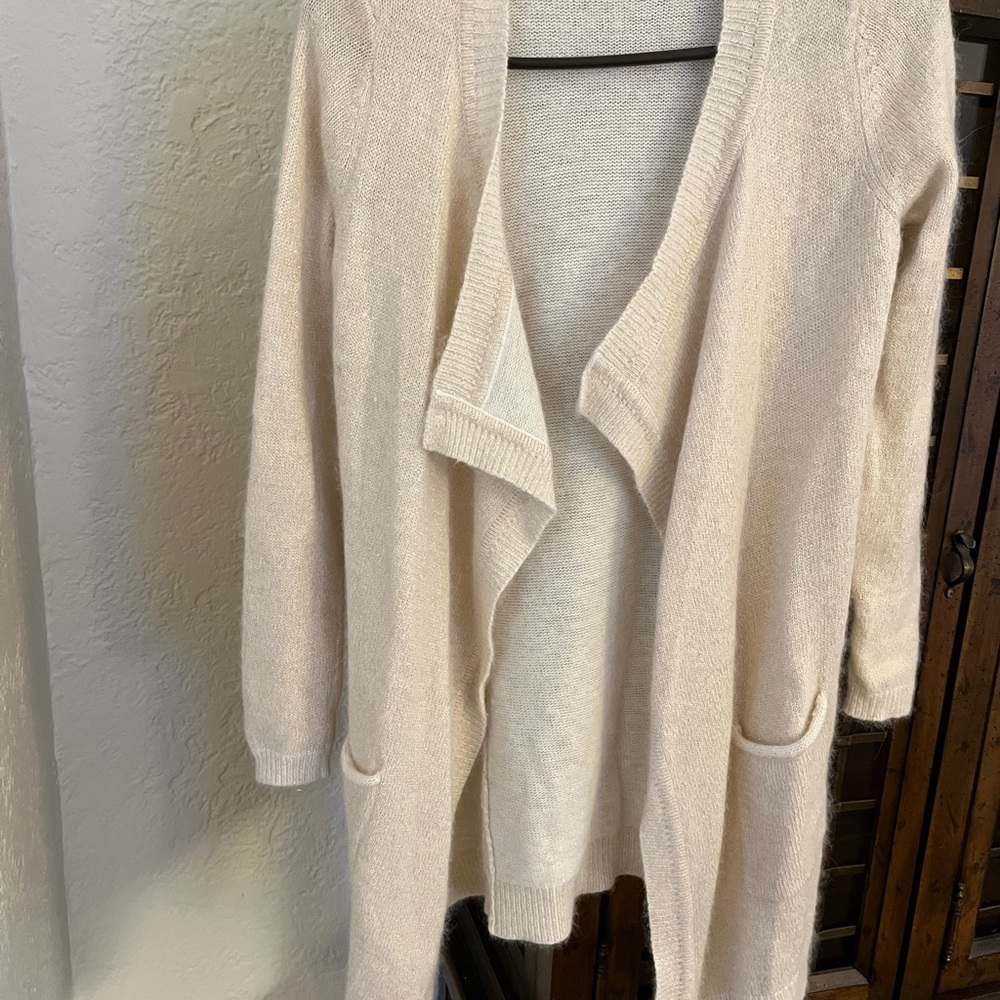 Ellen Tracy Cream and Gold Glitter Cardigan